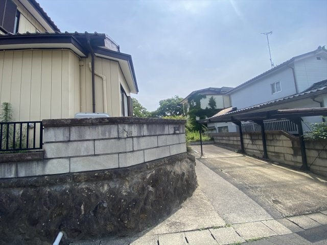 菜根四丁目　古屋付き　住宅用地の周辺