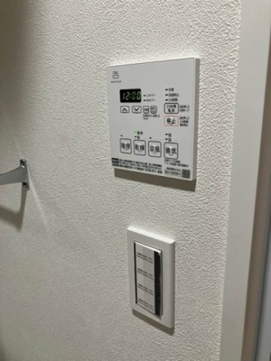 【設備】 | ルーチェ日吉 | バスルームの浴室暖房乾燥機で外に干せないお洗濯物もすっきり乾きます♪雨の日のお洗濯もバッチリ！