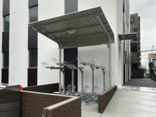 【その他共用部分】 | ルーチェ日吉 | 屋根付きの駐輪場があるので雨が降っても安心です☆自転車はちょっとした移動手段に便利ですよね！