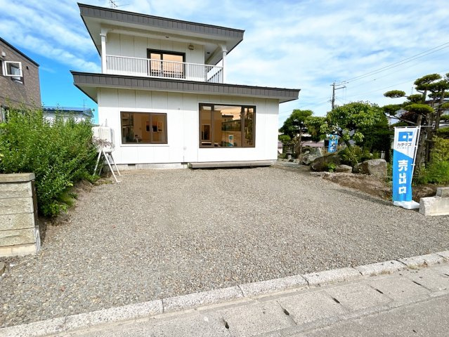 網走市駒場南２丁目戸建ての駐車場|(リフォーム後）新たな駐車スペース。