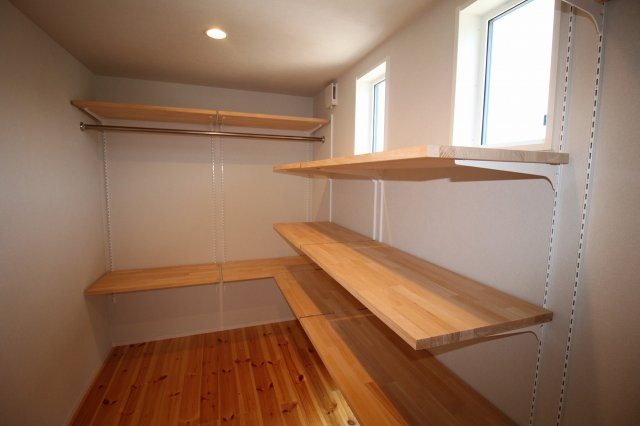 新本町　中古戸建　（未入居物件）の収納|2Ｆ　北東の部屋　6.13帖