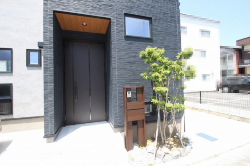 新本町　中古戸建　（未入居物件）の玄関