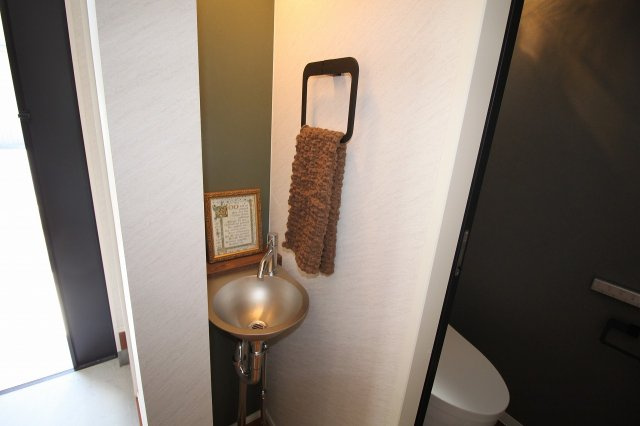 新本町　中古戸建　（未入居物件）の独立洗面台