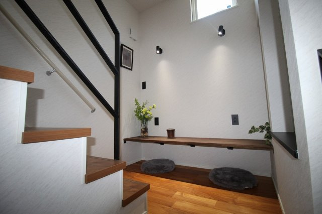 新本町　中古戸建　（未入居物件）のその他|階段踊り場