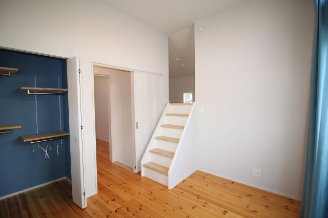 新本町　中古戸建　（未入居物件）の洋室|2Ｆ　南の部屋　5.26帖