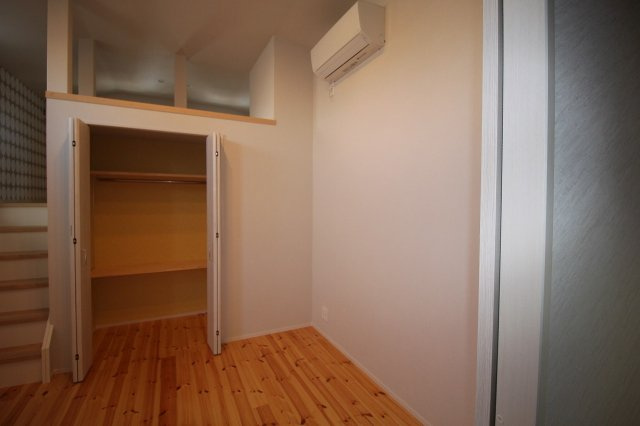 新本町　中古戸建　（未入居物件）の洋室|2Ｆ　北西の部屋　5.26帖