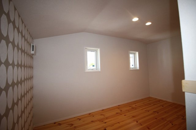 新本町　中古戸建　（未入居物件）の収納|2Ｆ　北西の部屋　5.26帖　ロフト　3.5帖