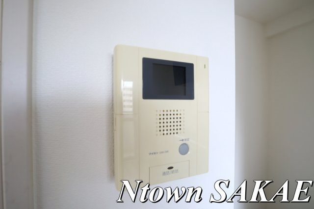 【セキュリティ】 | グリシーヌ栄 | モニター付きインターホンです