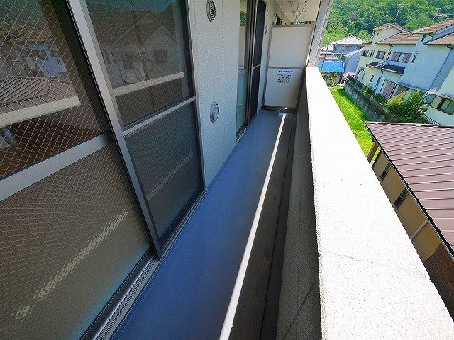 Ｃross　Ｒoad（クロス　ロード）のバルコニー|外からの目が気にならないバルコニーで洗濯物が干せます