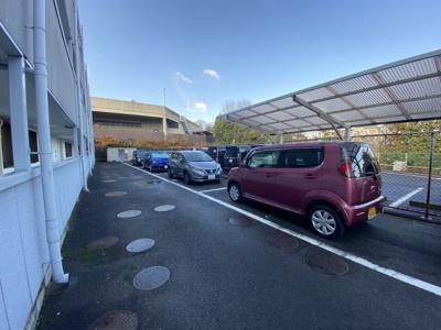 【駐車場】 | グランパティオ軽里