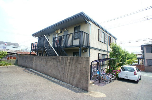 チェリーハイツ【キャッシュバック対象物件】のロビー|清潔なロビーです