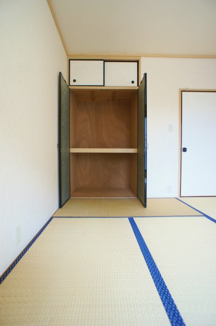 チェリーハイツ【キャッシュバック対象物件】の収納|大きなものも収納できそうです