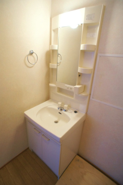 チェリーハイツ【キャッシュバック対象物件】の独立洗面台|独立洗面台で身支度をすべて済ませてしまいましょう