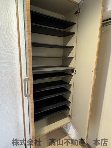 プレステージ岡垣の収納