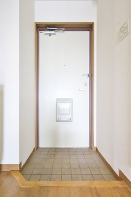 【玄関】 | クレオ舞浜A | 参考写真（同物件別部屋）