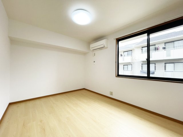 セジュール園木　Ｂ棟の居間・リビング