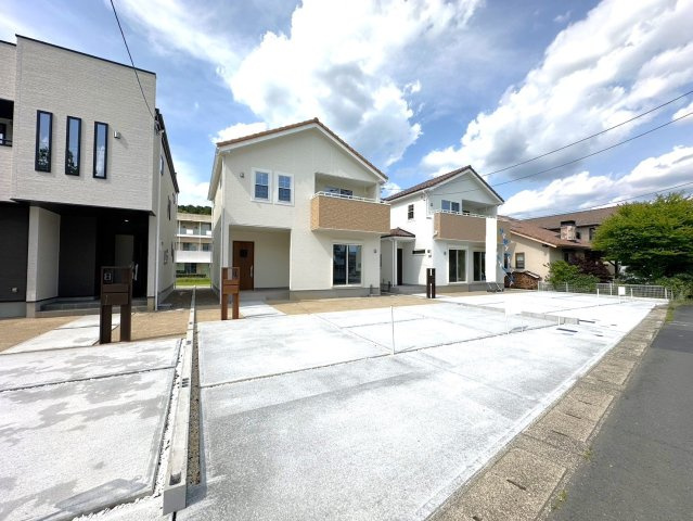 京阪京都交通バス『横田上』バス停まで徒歩4分♪ガーデンスペース付４ＬＤＫ☆南丹市園部町横田の外観|外観