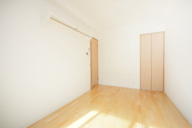 リヴェ京都御所西の居間・リビング|401号室