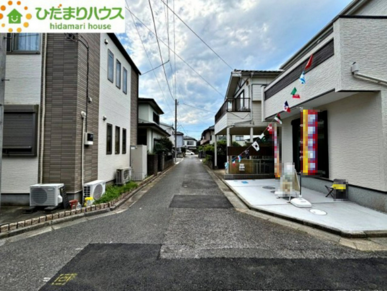 上尾市久保　23-1期　新築一戸建て　リナージュ　01の前面道路含む現地写真