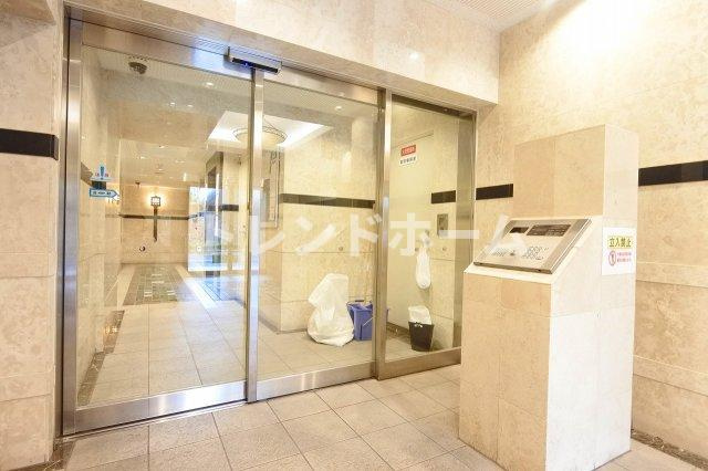 エイペックス心斎橋東のエントランス|選べる家電プランあり！！