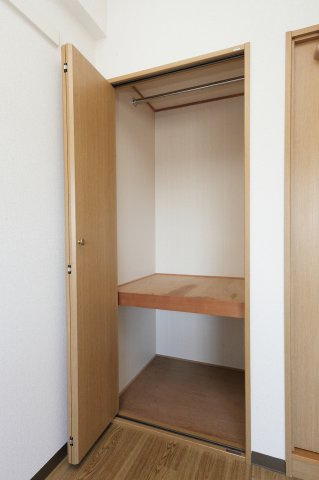 トライグループ烏丸ビルの収納|クローゼット