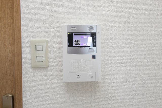 トライグループ烏丸ビルのセキュリティ|モニター付インターフォン