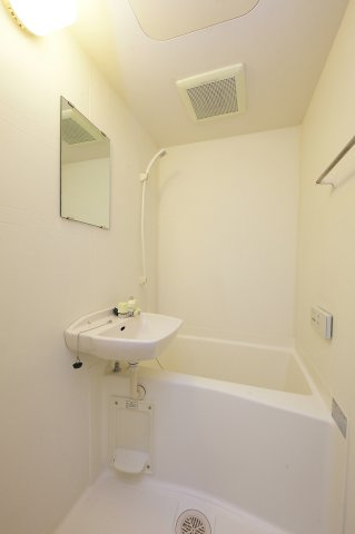 トライグループ烏丸ビルの浴室