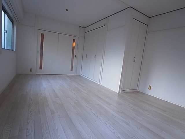 神戸市北区鈴蘭台北町７丁目の賃貸マンションの居間・リビング|リビング室内