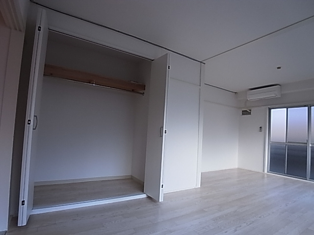 神戸市北区鈴蘭台北町７丁目の賃貸マンションの収納|クローゼット