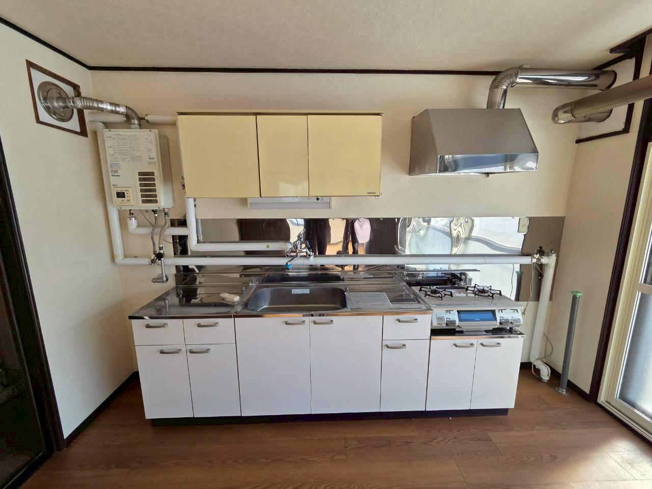 すみれマンションの洋室