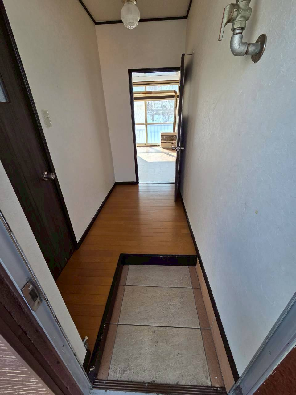 すみれマンションの玄関