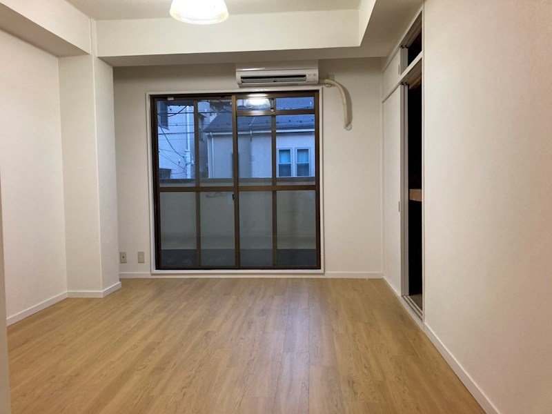 ジュネス寺島の居間・リビング