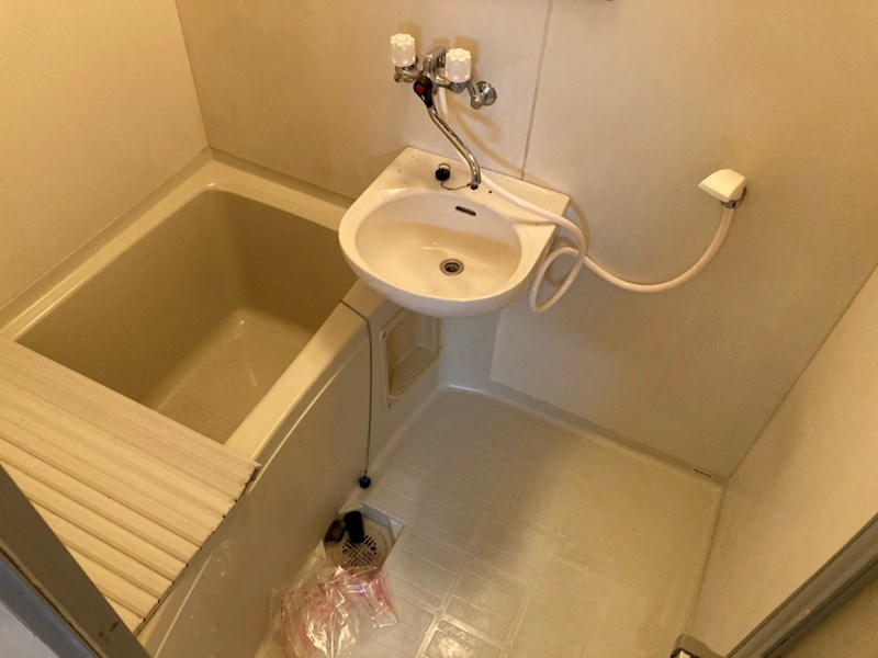 ジュネス寺島の浴室