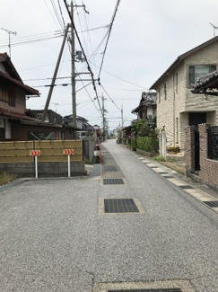 【前面道路含む現地写真】