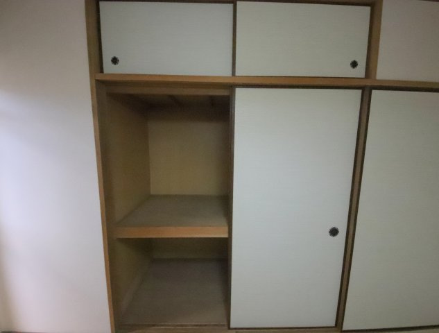 インペリアル東生駒の収納