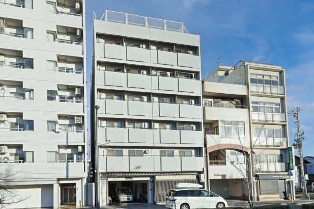 ダイヤモンドパレス堀川の外観