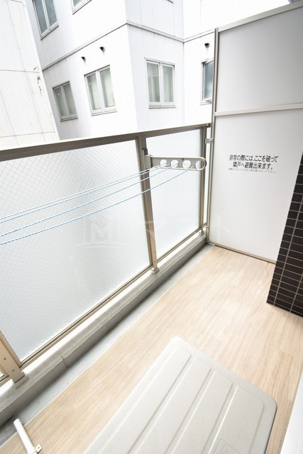 プレサンス心斎橋ブライトのバルコニー