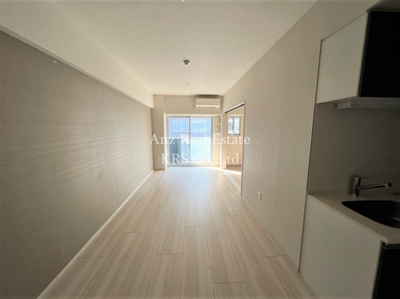 【居間・リビング】 | メリディアナ天満橋 | 広々とした12帖超えのリビング！