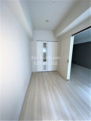 【寝室】 | メリディアナ天満橋 | 5.0帖の寝室です♪鏡付きのクローゼットがあります♪