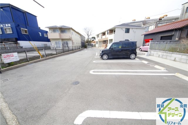 サージェ林　Ⅱの駐車場|駐車場に車を止められます