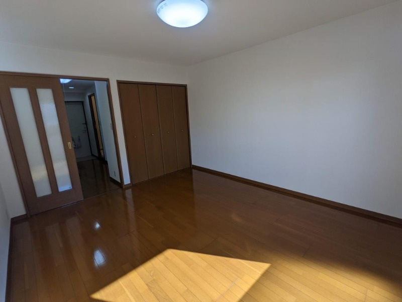 マリべール日向の居間・リビング|こちらのリビングで趣味の時間をお楽しみください