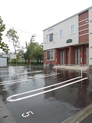 アウルの駐車場