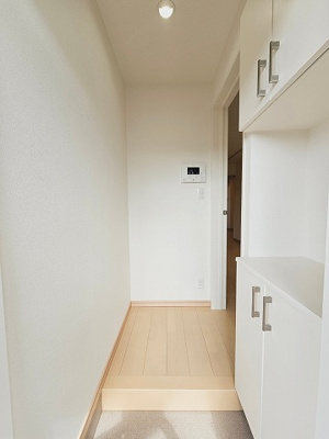 【玄関】 | 新靖ビル