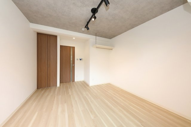 PAUSE御所西の居間・リビング|501号室