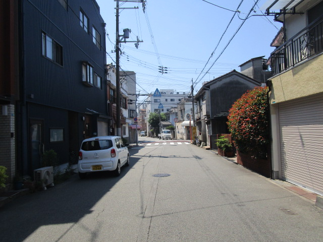 大阪市港区南市岡２丁目のビルの周辺