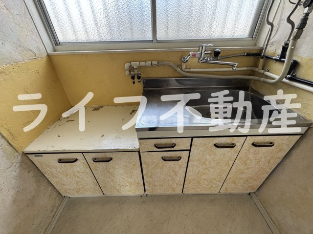 コンラッド長瀬のキッチン|コンパクトなキッチンで掃除もラクラク
