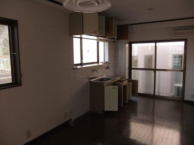 【居間・リビング】 | ロイヤルコーポ琴の浦Ⅱ