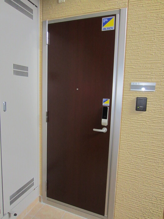 ウエストヴィレッジⅢの玄関