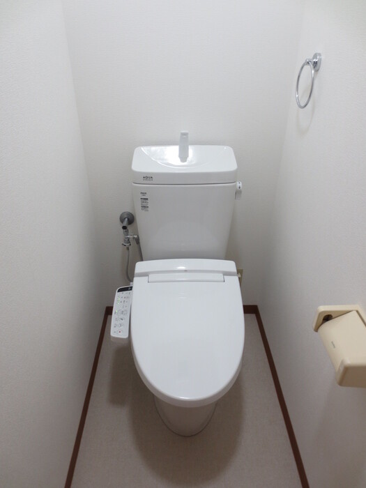 ラベンダー日向のトイレ|ゆったりとした空間のトイレです