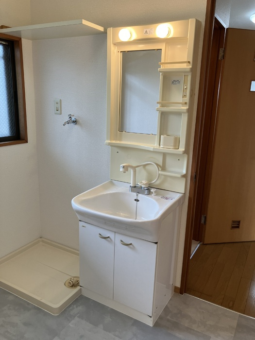 ラベンダー日向の洗面所